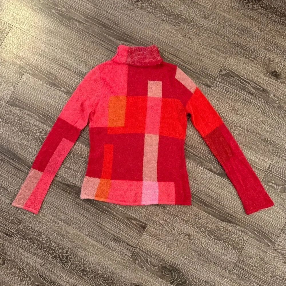 City DKNY Vintage Y2K sweater